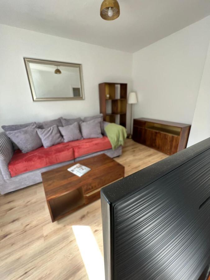 4 Appartments L 24 Beds L 11 Bedrooms L Fast Wifi Apartment *